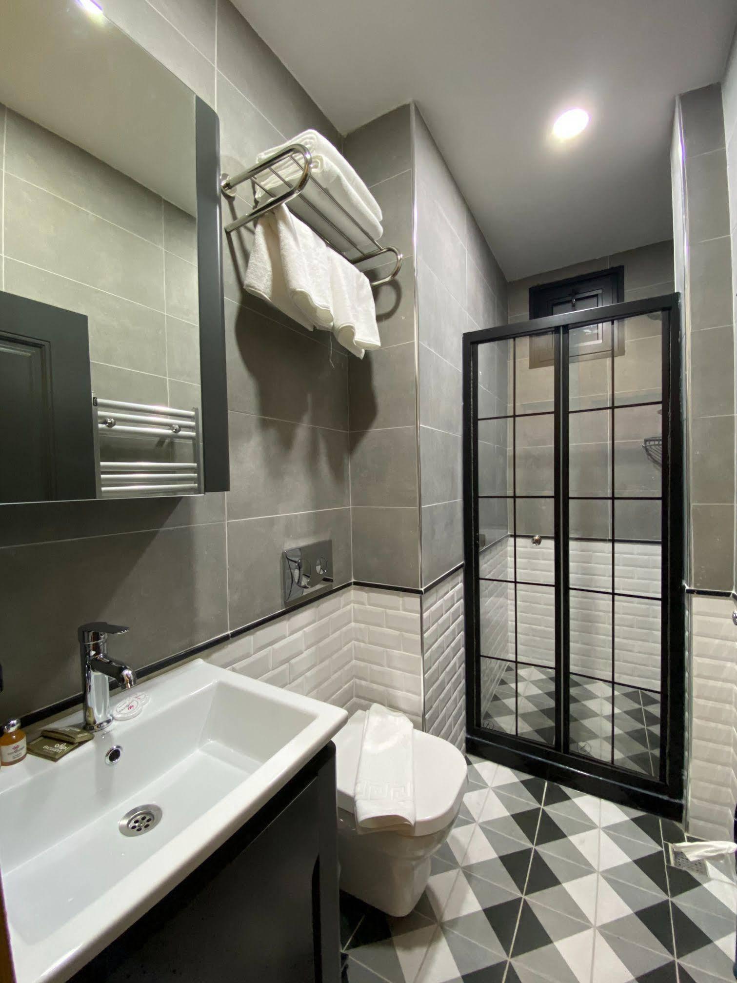 Confores Hotel Stambuł Zewnętrze zdjęcie